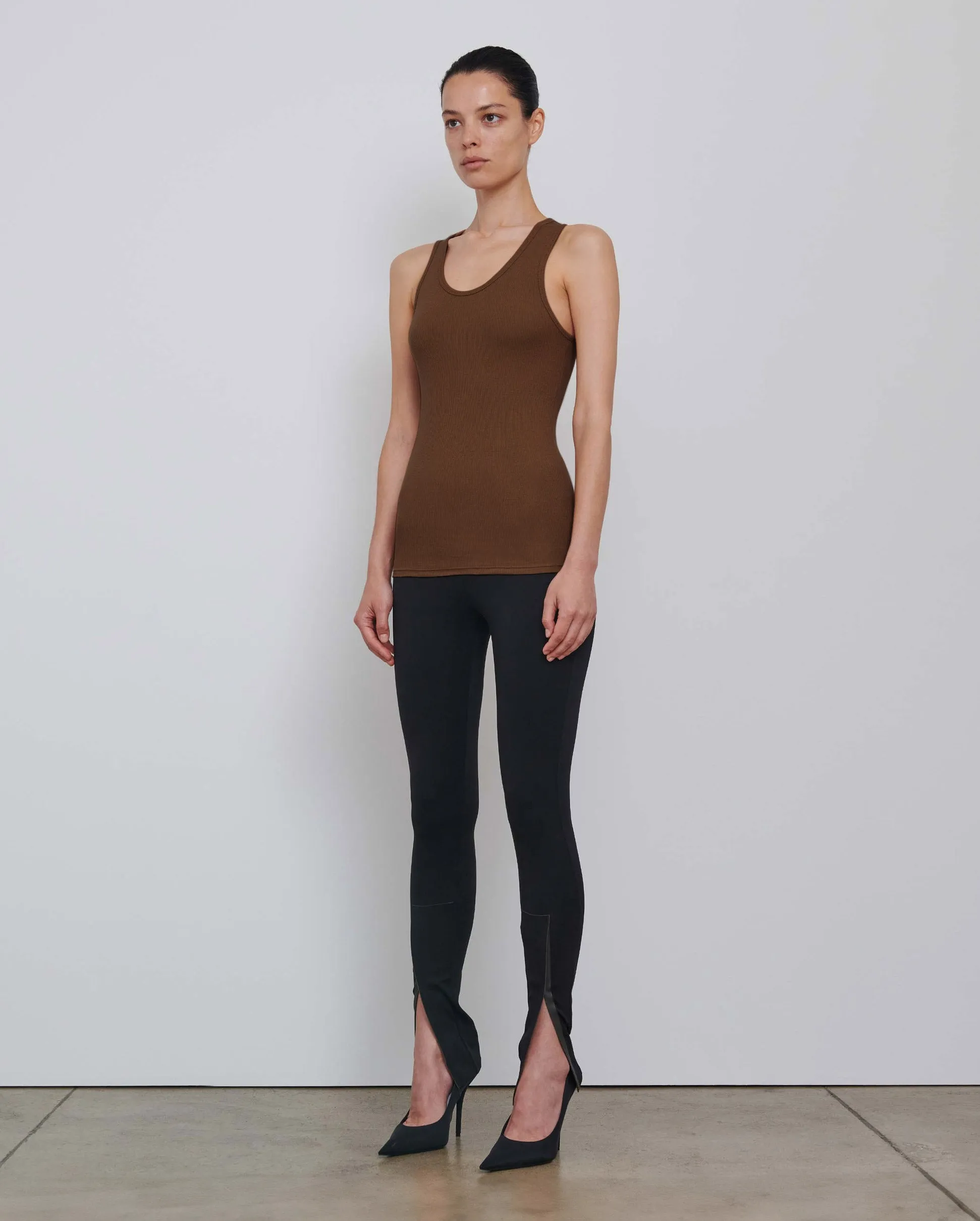 RIBBED TANK / BROWN